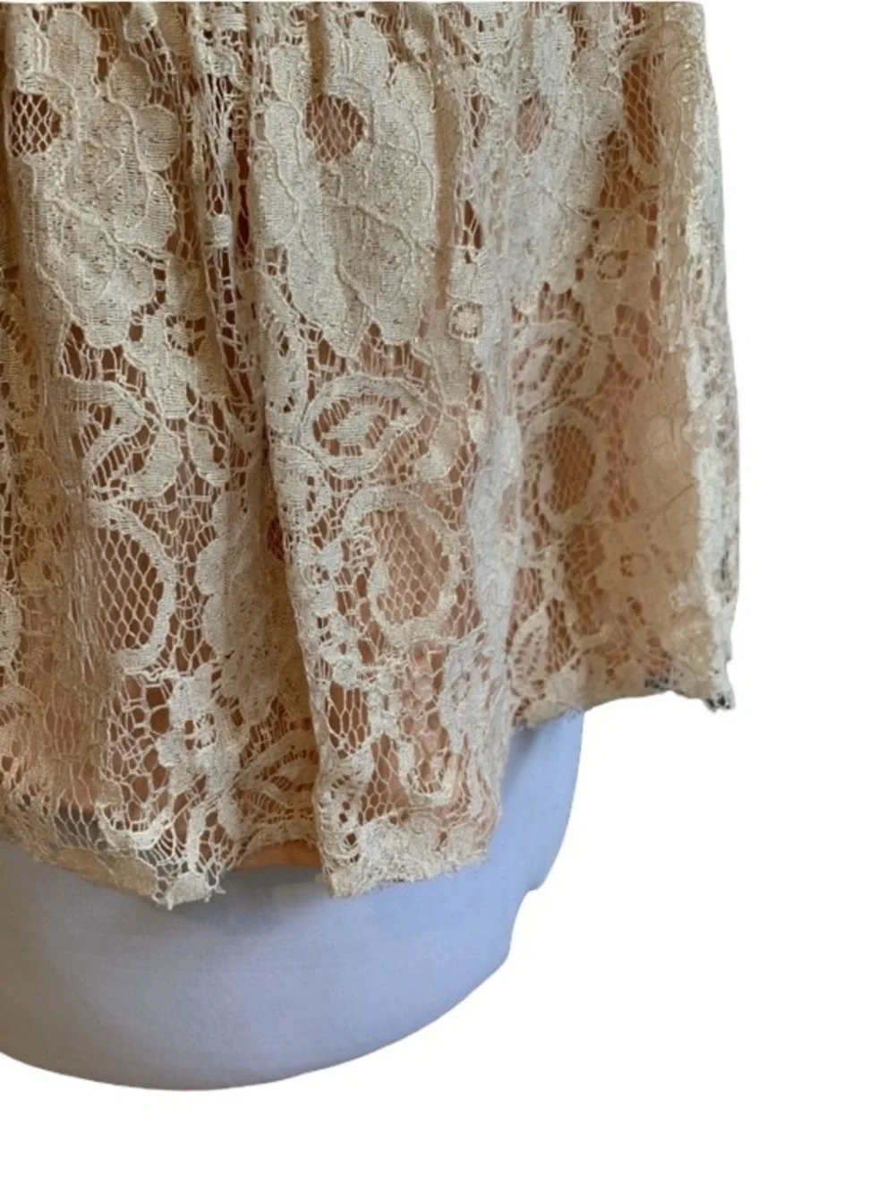 Maeve Anthropologie Lace Peplum Top Size Large Cream Floral Lace Romantic Boho - Picture 8 of 14